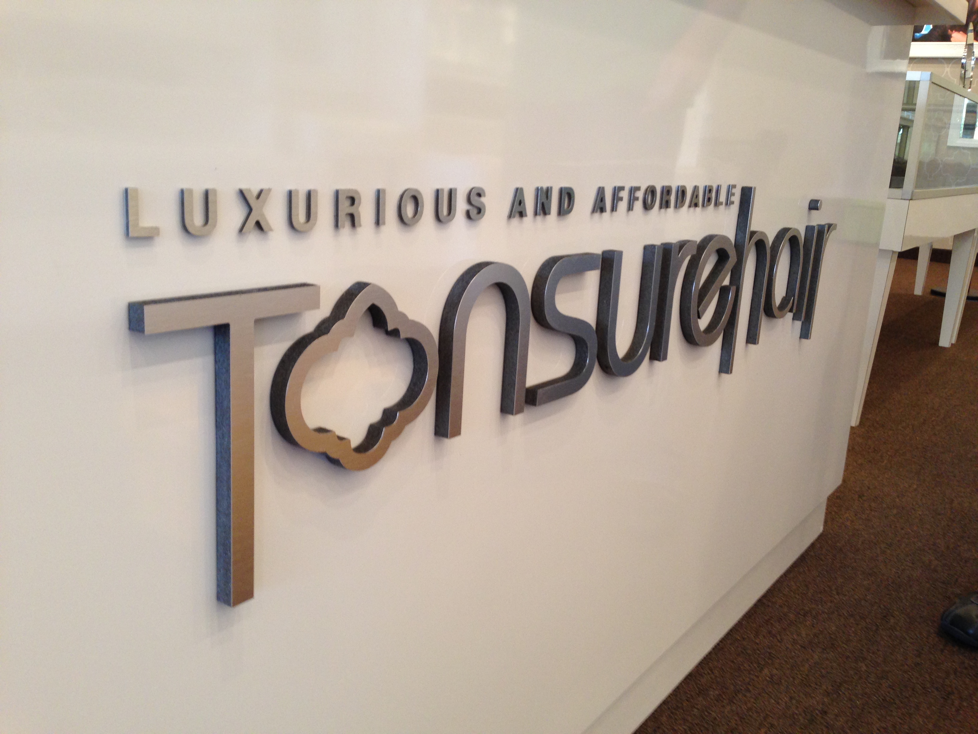 las-vegas-lobby-sign-custom-interior