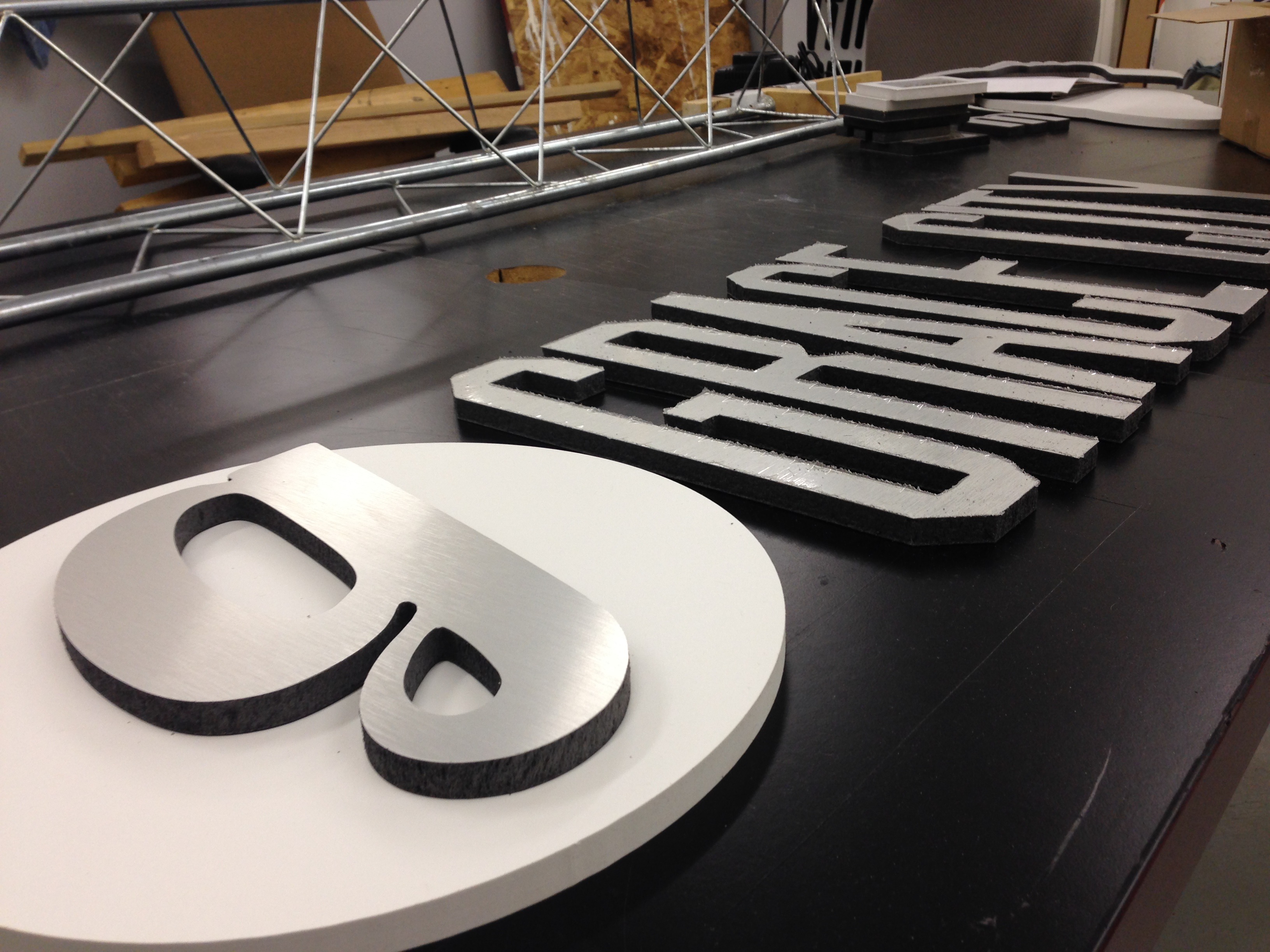las-vegas-lobby-sign-custom-interior