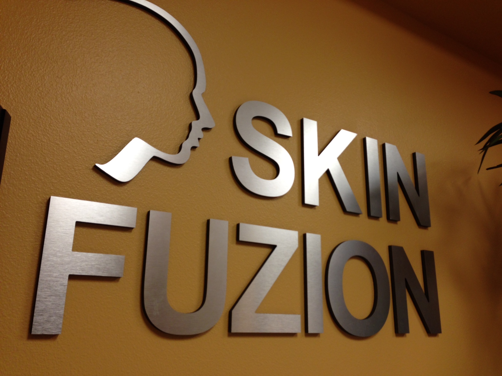 las-vegas-lobby-signs-custom-office-interior